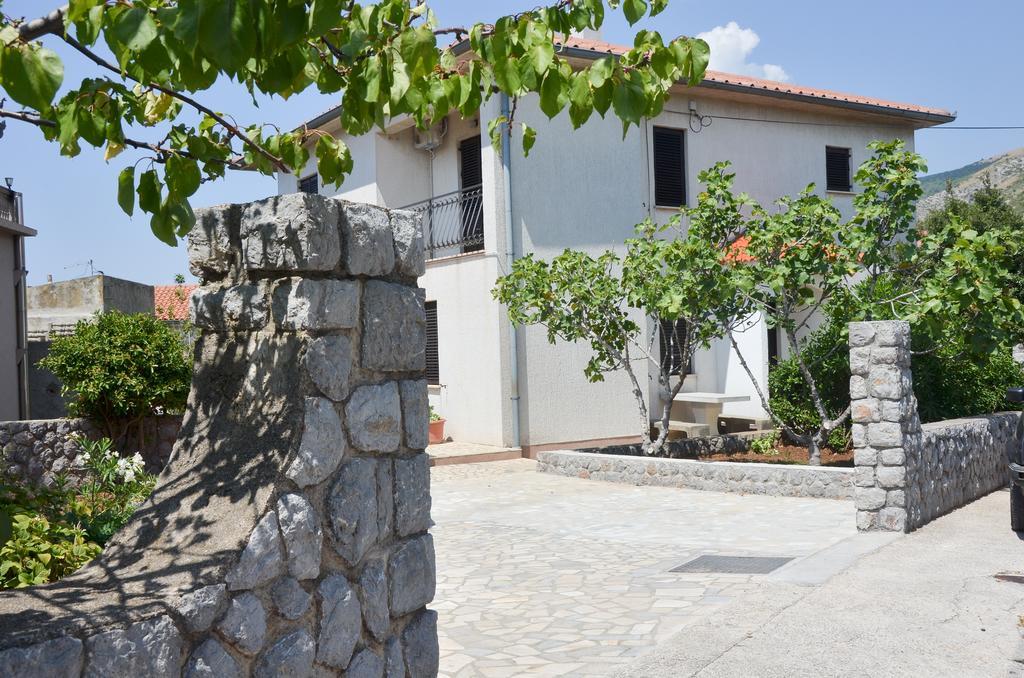 Apartments Nikola Senj  Eksteriør billede